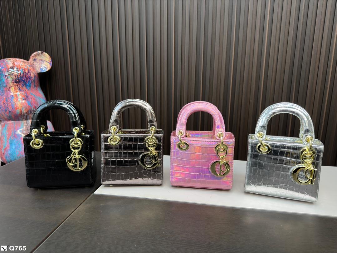 Replica Dior Bag  14*17*7CM