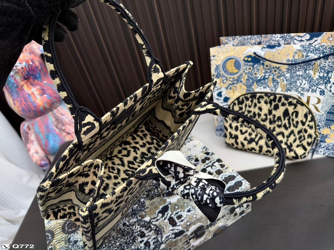 Replica Dior Bag  33*39CM/33*26CM