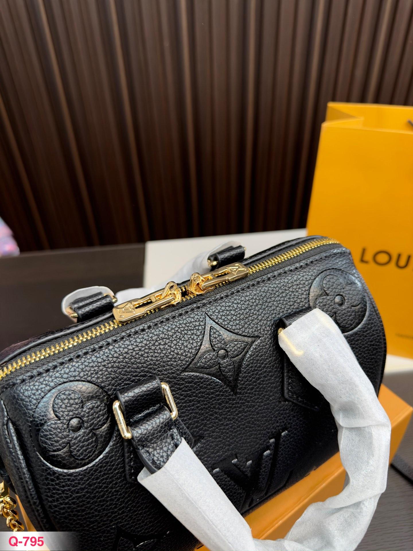 Replica Louis Vuitton Bag 20*13CM