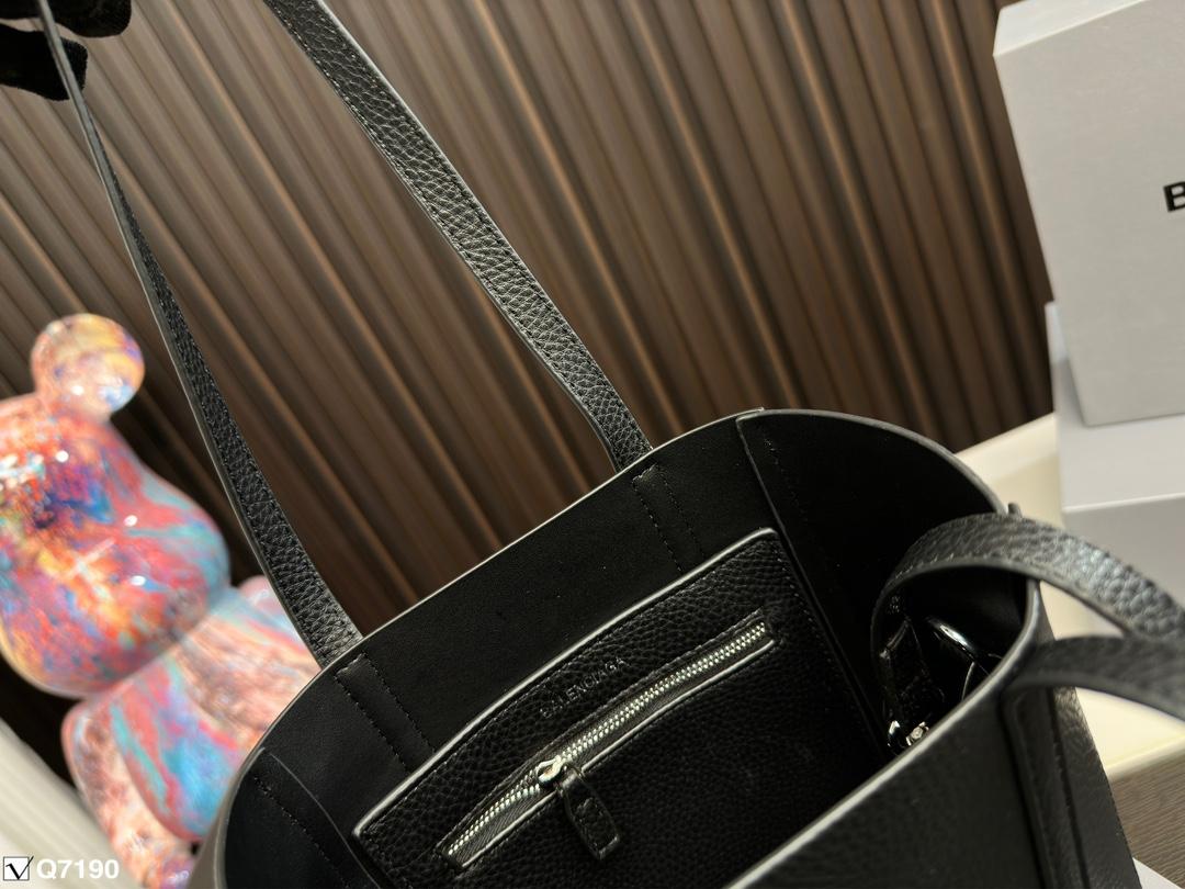 Replica Balenciaga Bag  19*6*23CM