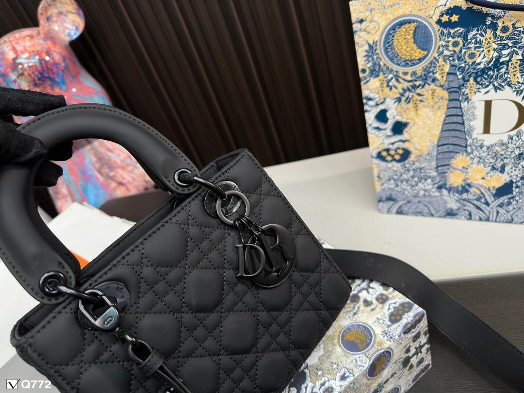 Replica Dior Bag  17*20CM/17*14CM