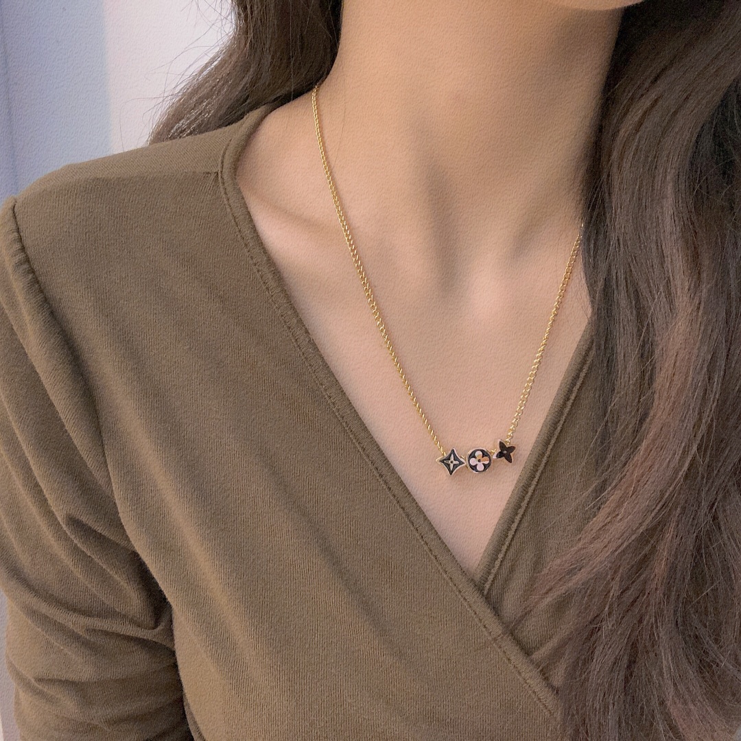 Replica LOUIS VUITTON Necklace