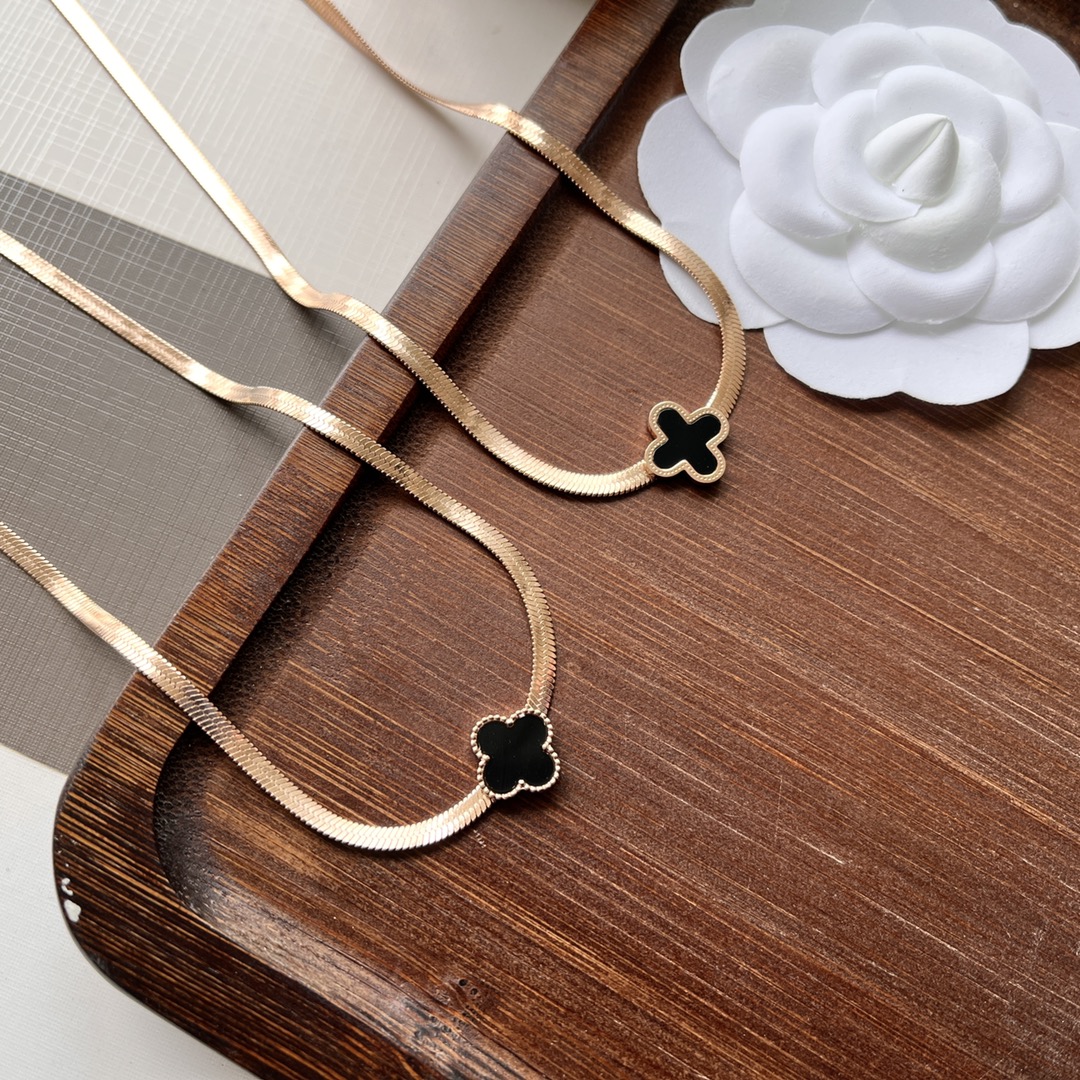 Replica VanCleef Arpels Necklace