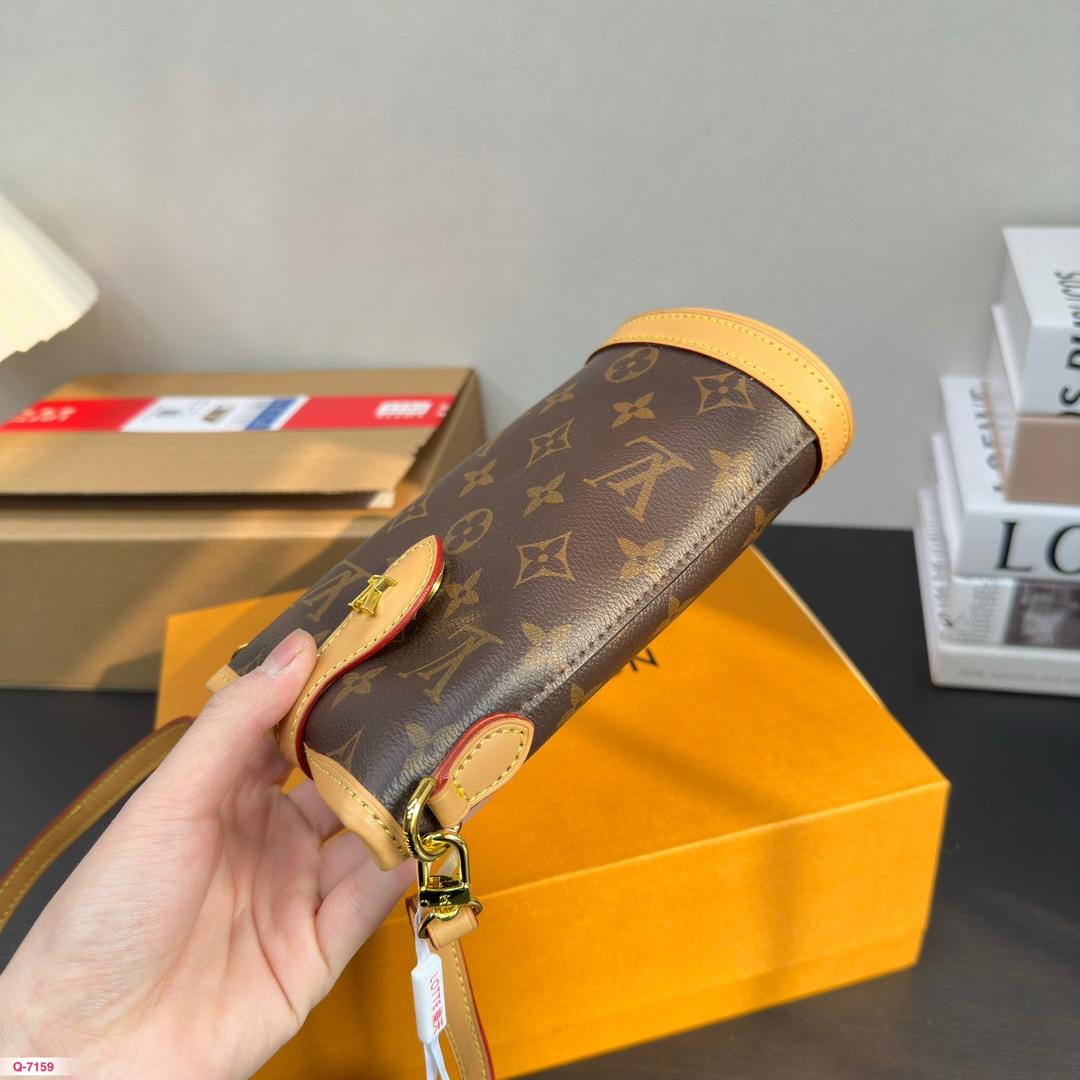Replica Louis Vuitton Bag 11*18CM