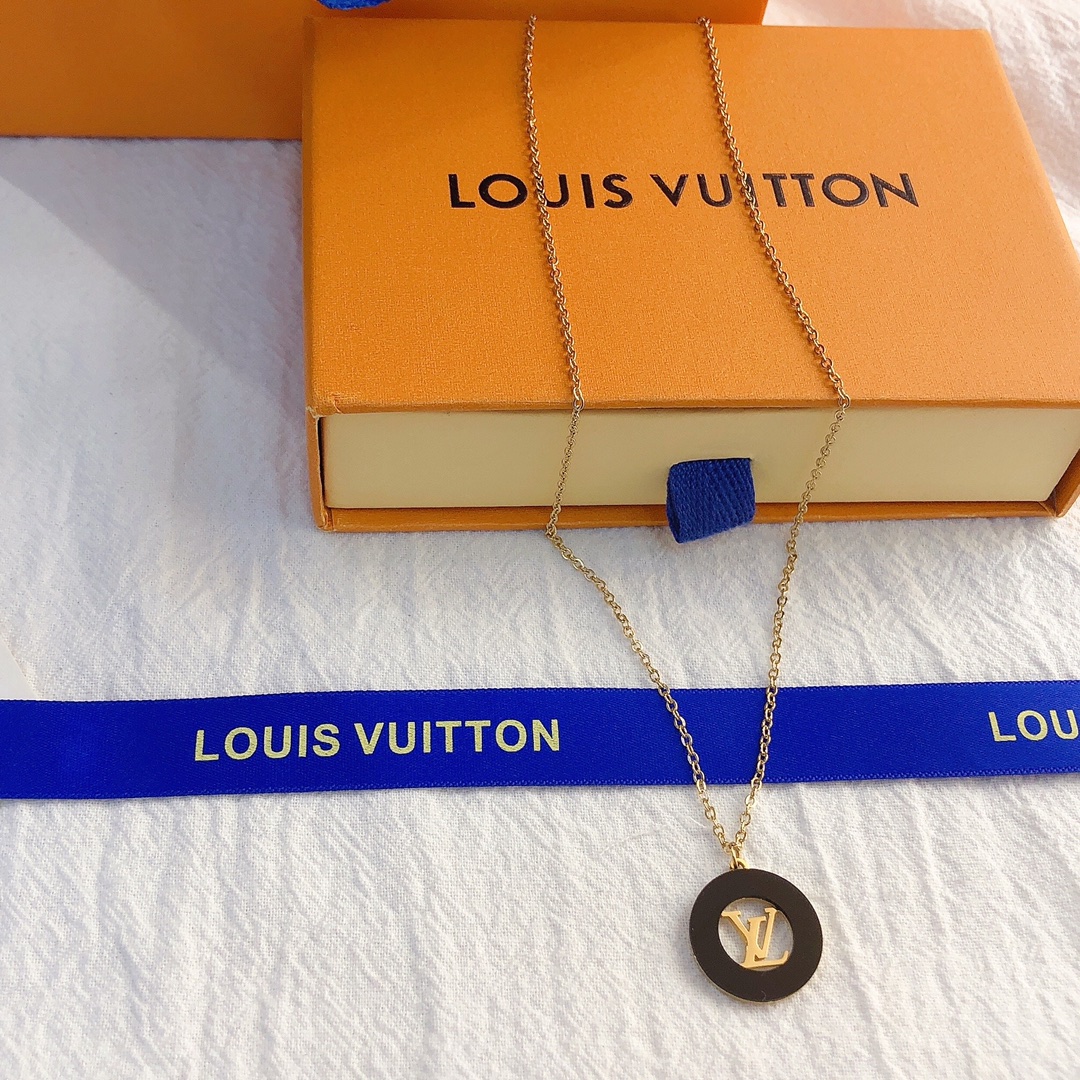 Replica LOUIS VUITTON Necklace