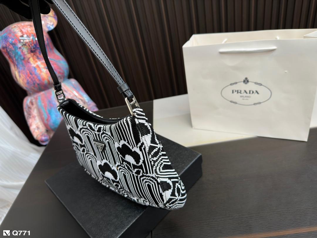 Replica Prada Bag 27*18CM
