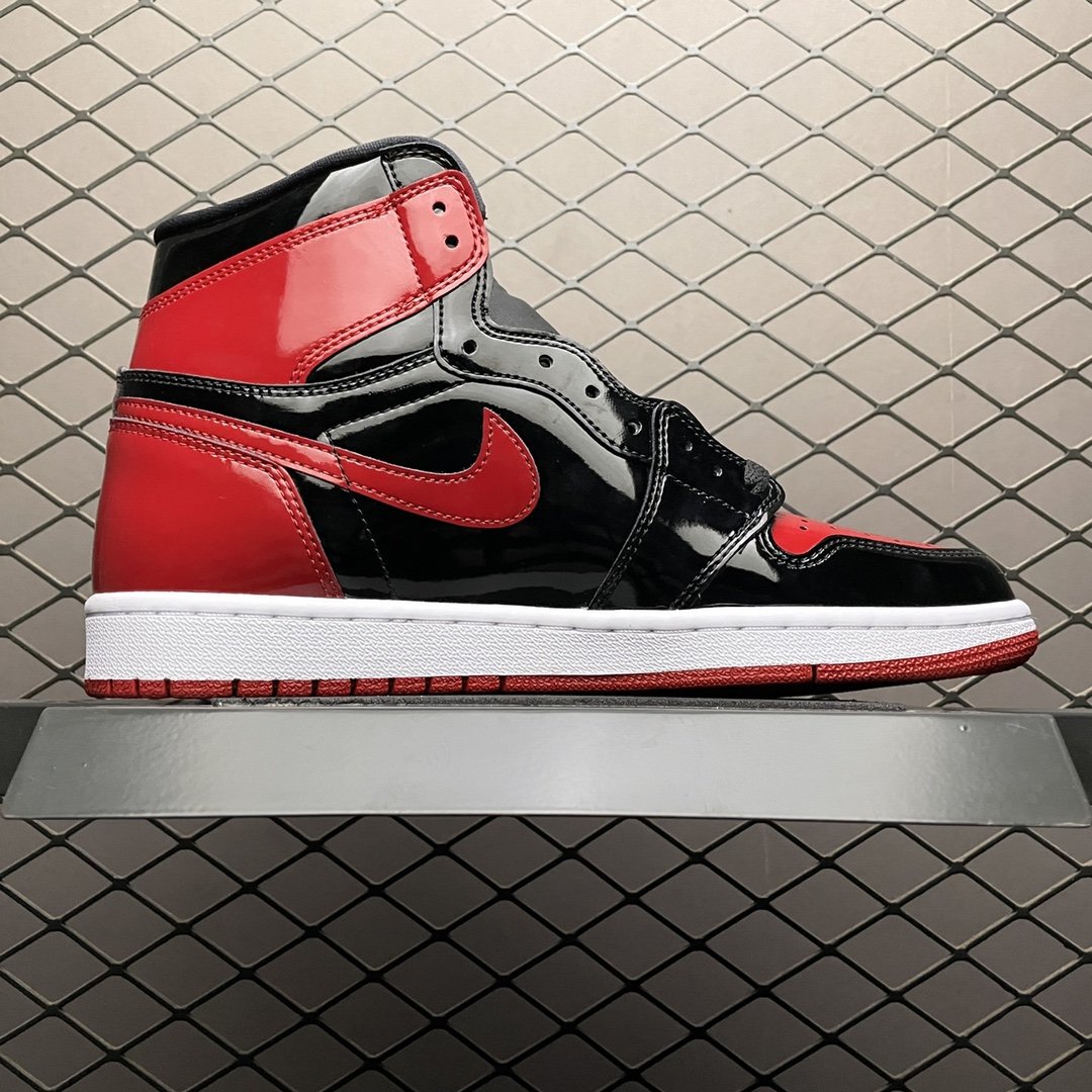 Replica Air Jordan Shoe Air Jordan 1 High Bred Banned AJ1 555088-063 40.5-44.5
