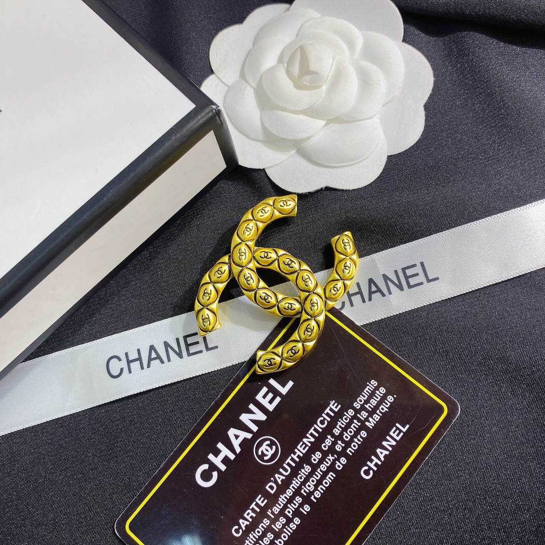 Replica CHANEL Brooch