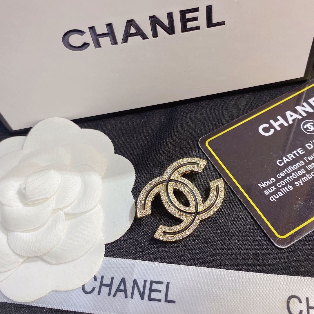 Replica CHANEL Brooch