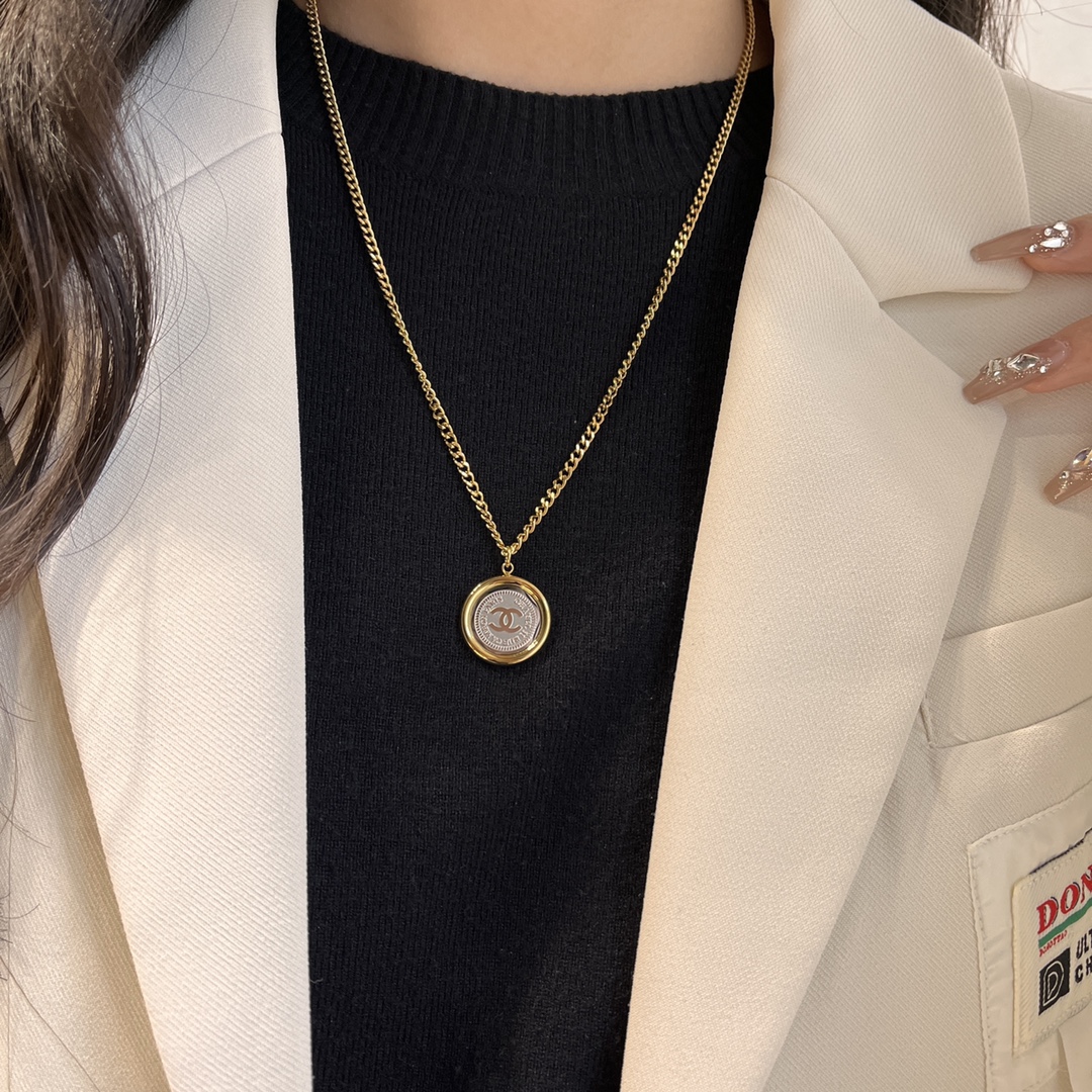 Replica CHANEL Necklace