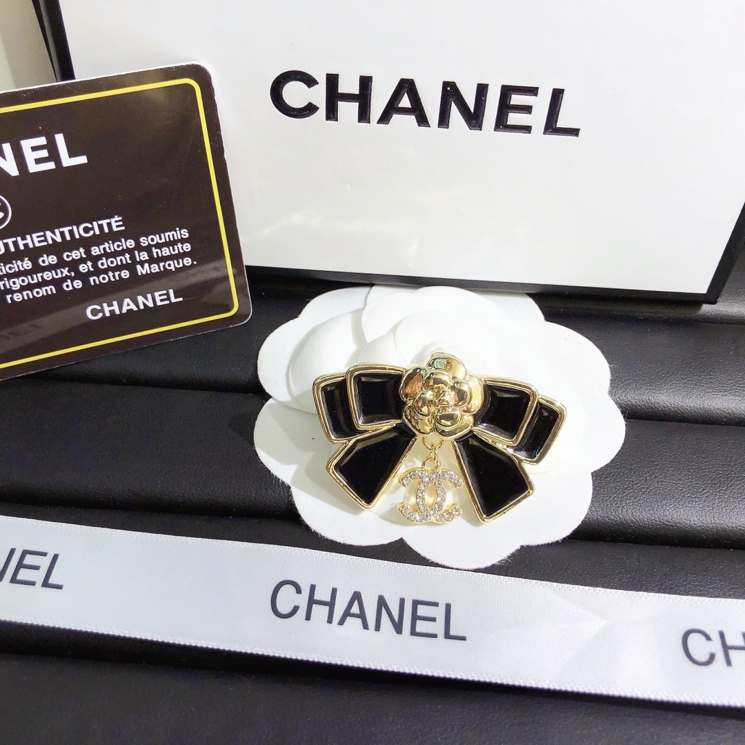 Replica CHANEL Brooch