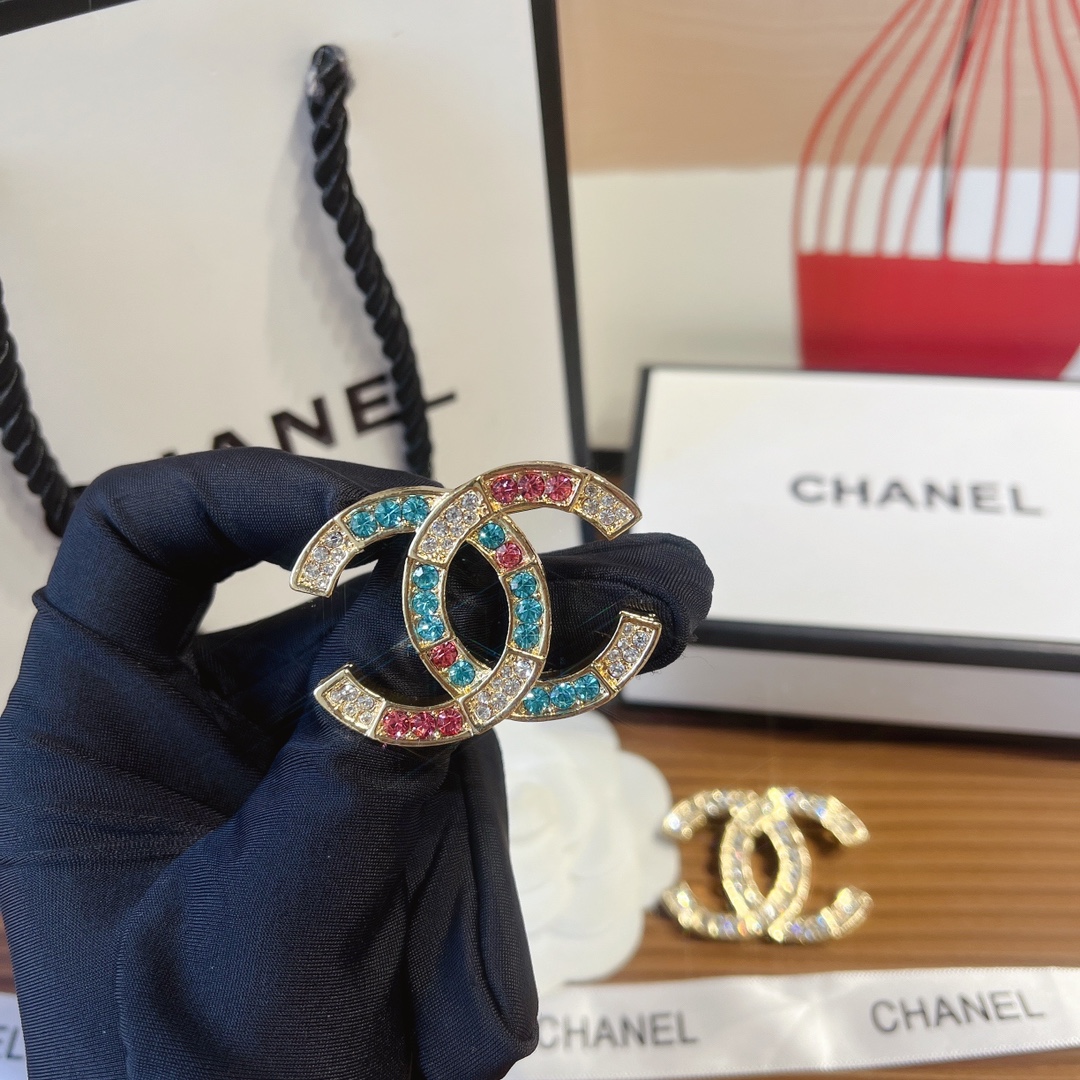 Replica CHANEL Brooch