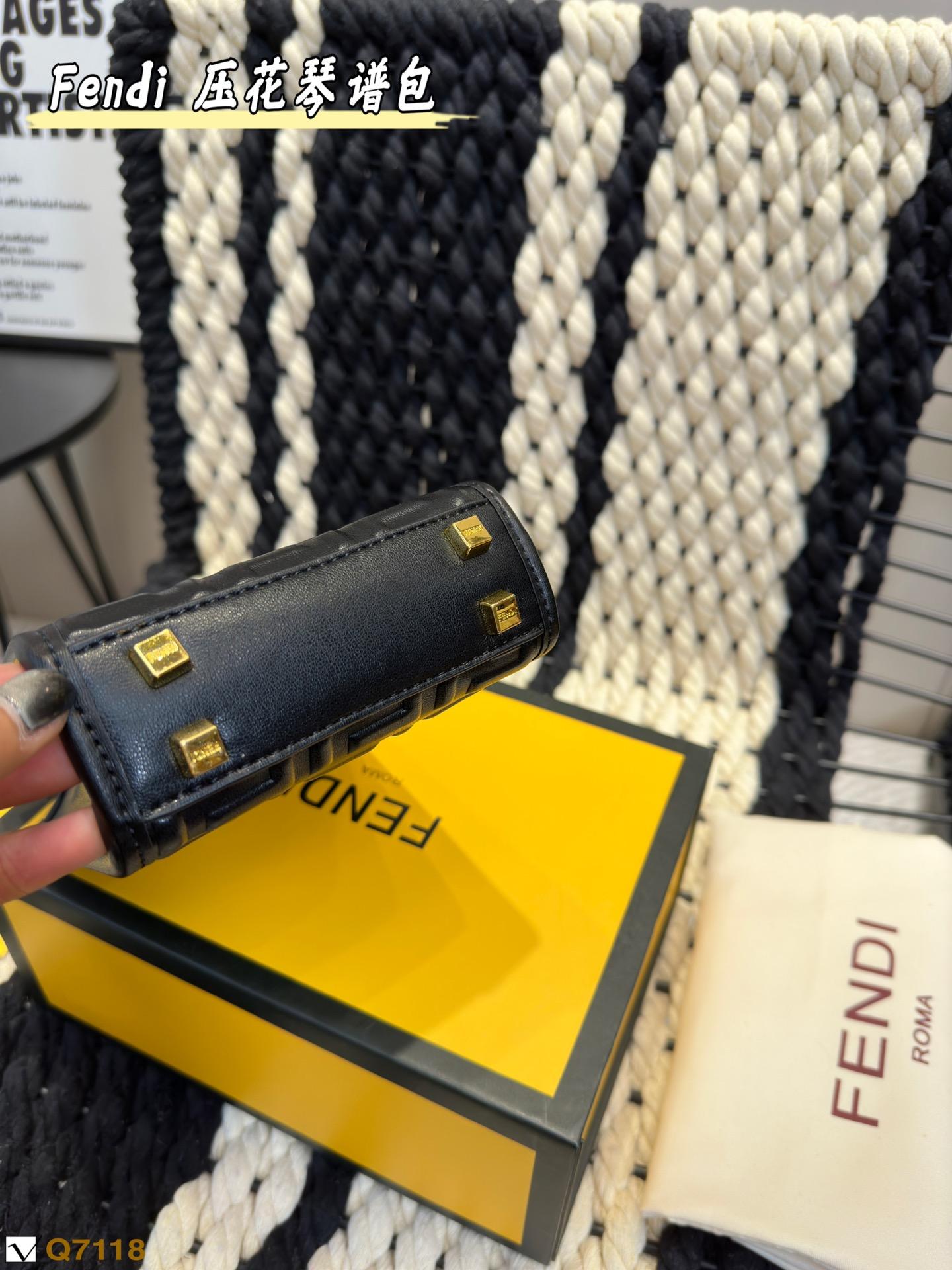 Replica Fendi Bag 13*17CM
