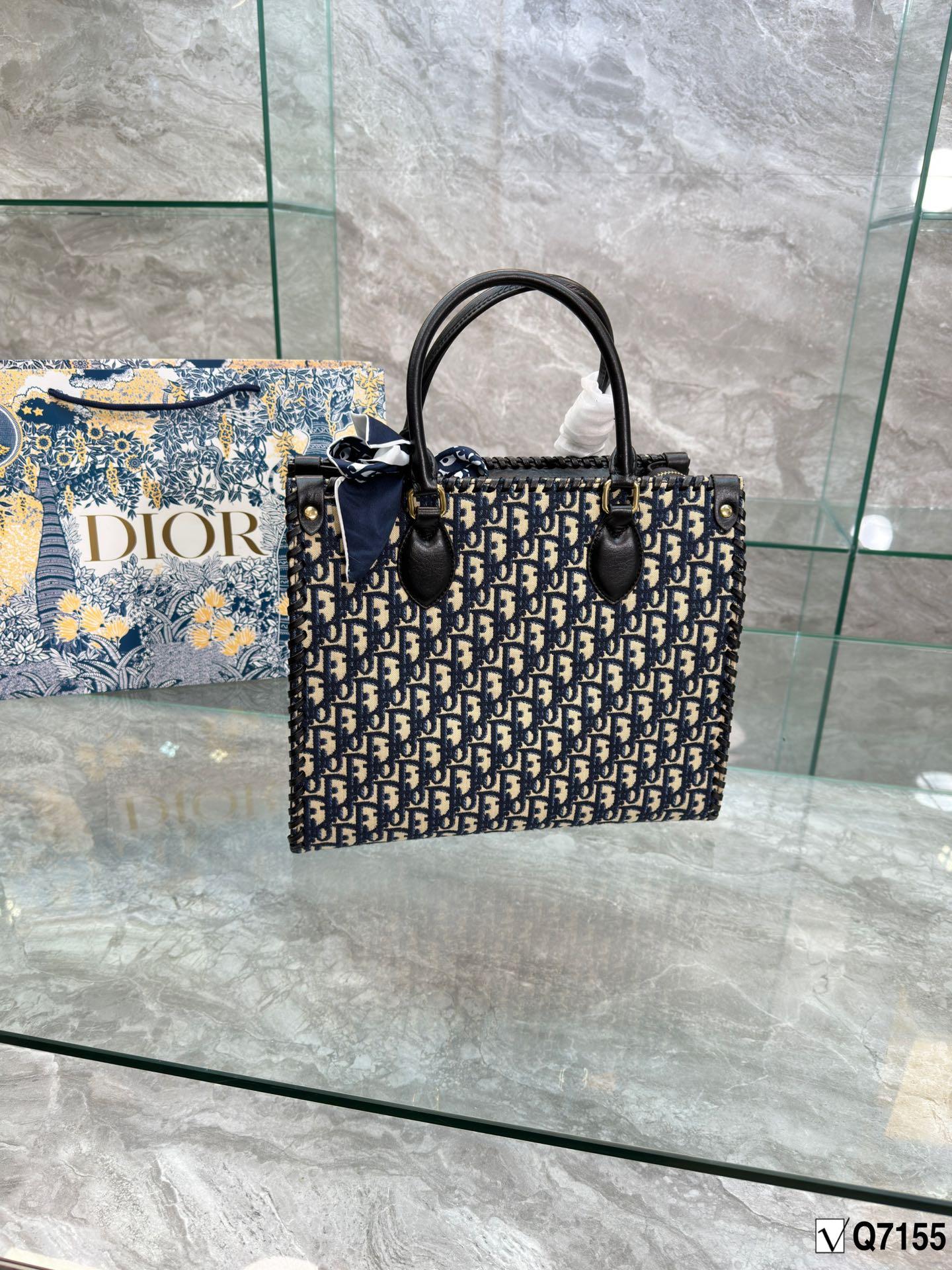 Replica Dior Bag 33*27CM