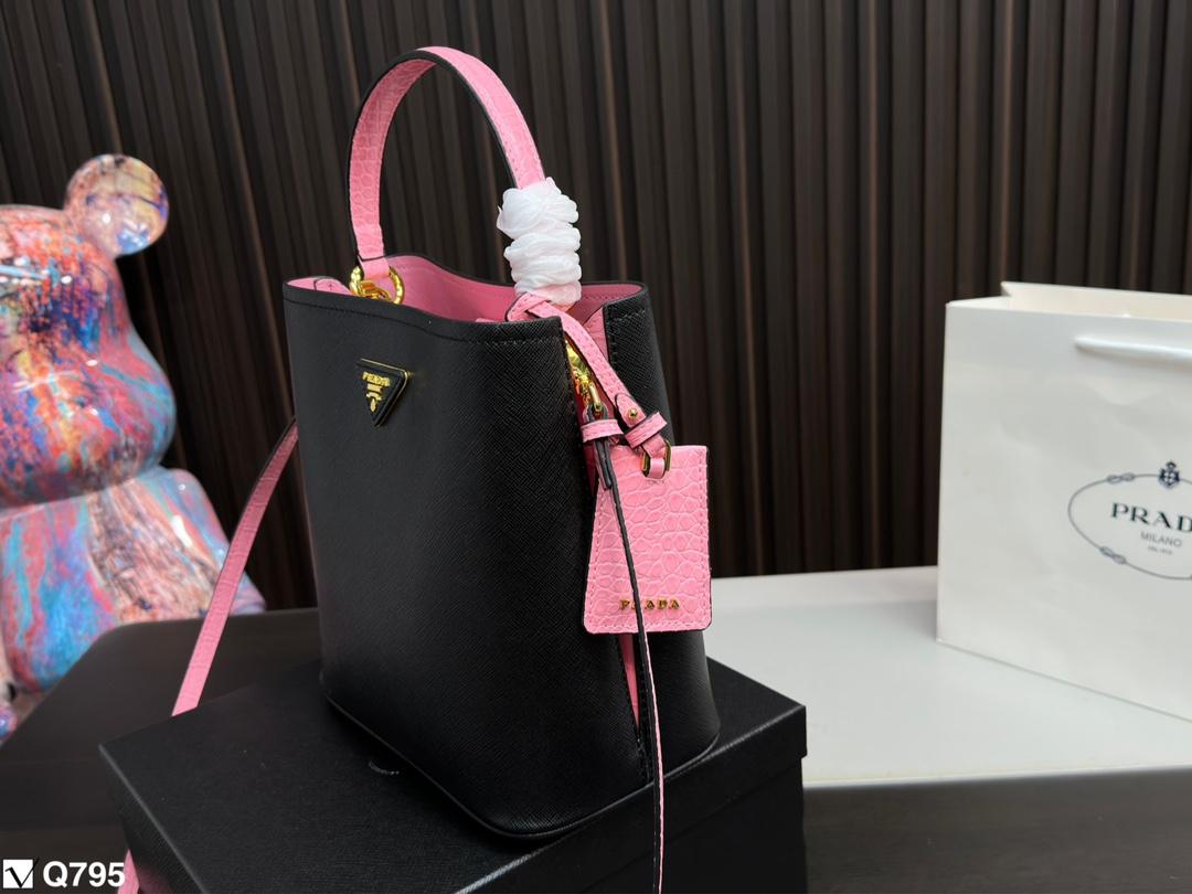 Replica Prada Bag 18*18CM/22*23CM