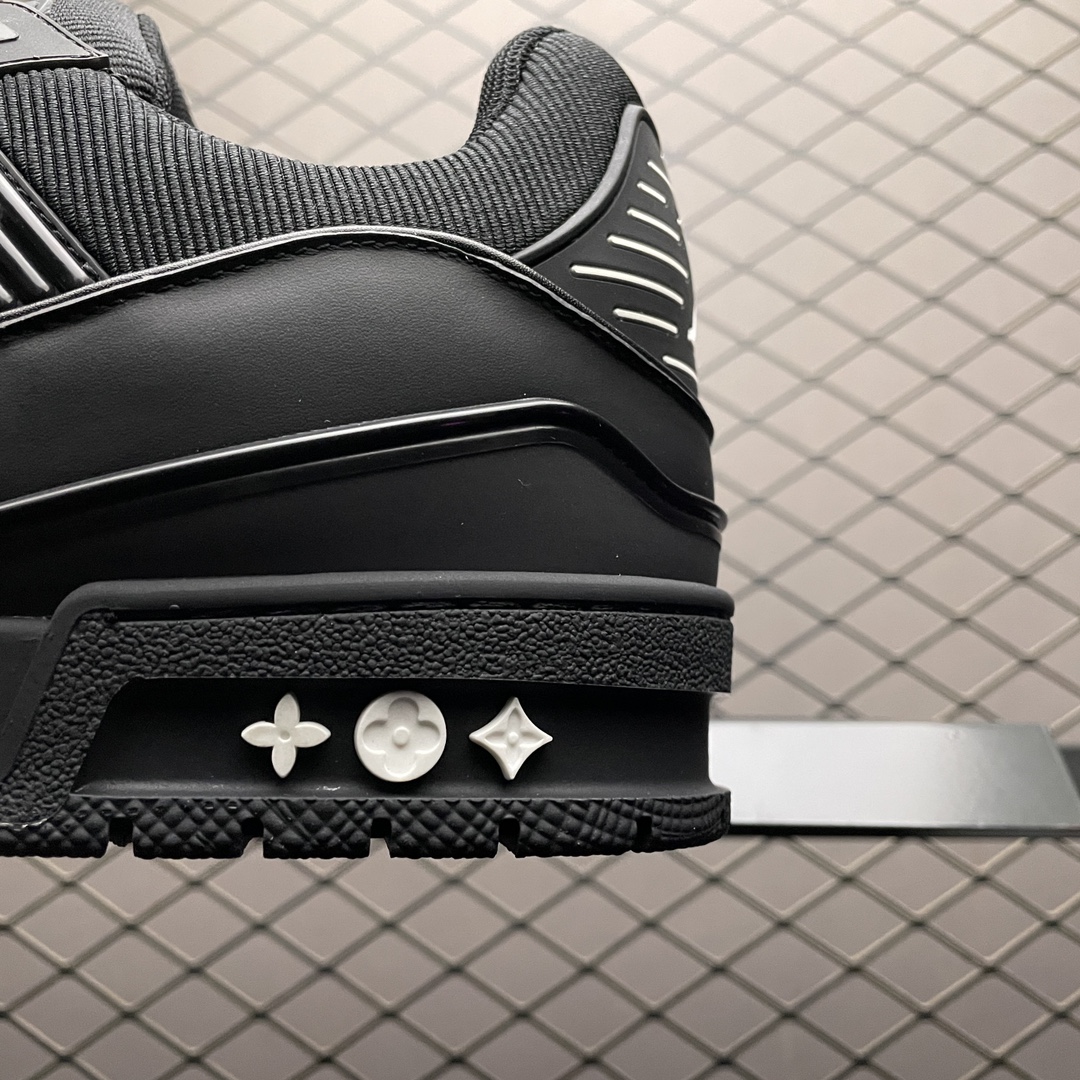 Replica Louis Vuitton Shoe Louis Vuitton LV Trainer SIZE 38-46 All Black