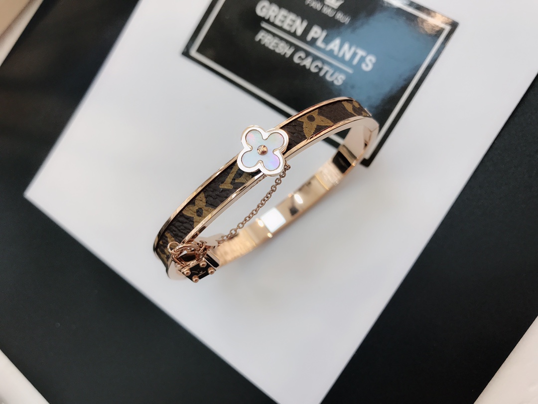Replica LOUIS VUITTON Bangle