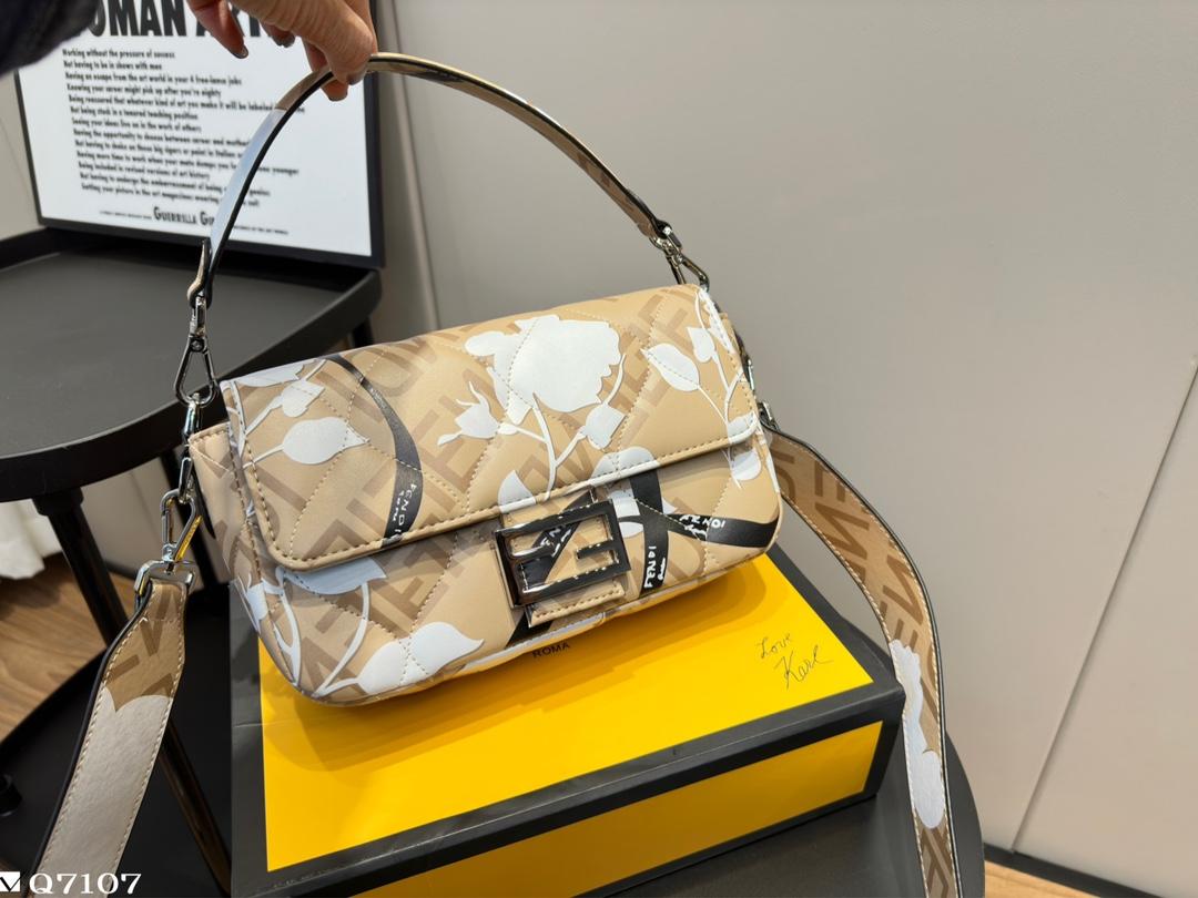 Replica Fendi Bag 24.5*15CM