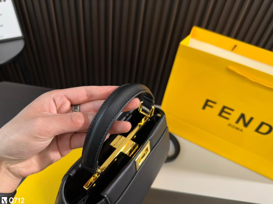 Replica Fendi Bag 20*19CM