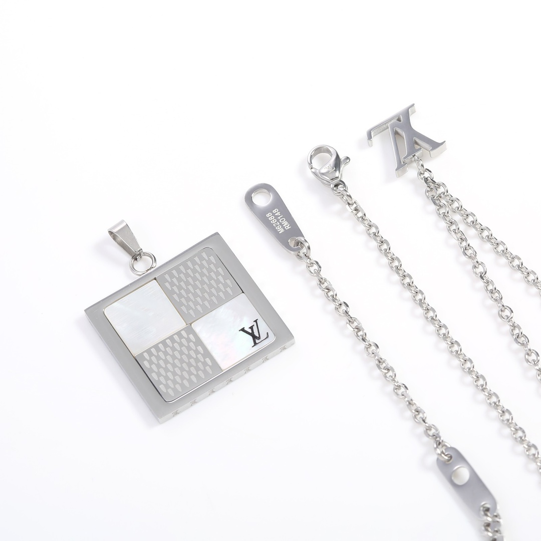Replica LOUIS VUITTON Necklace