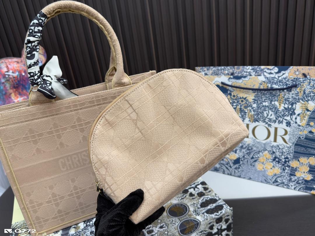 Replica Dior Bag 33*26CM