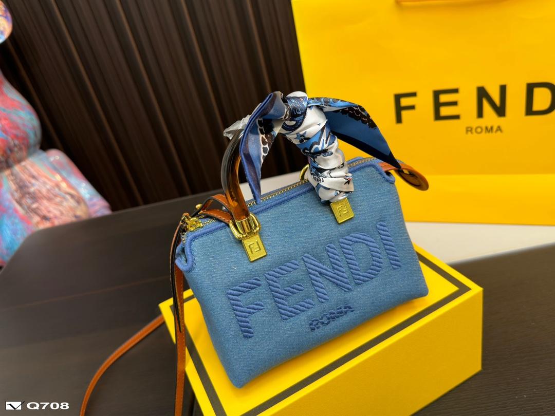 Replica Fendi Bag 17*12CM