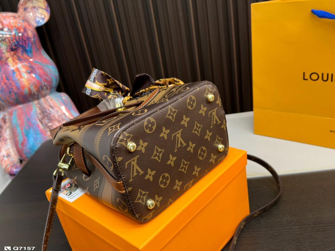Replica Louis Vuitton Bag 20*18CM
