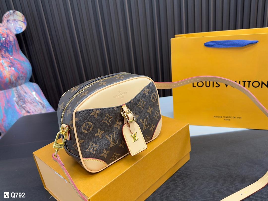 Replica Louis Vuitton Bag 20*14CM