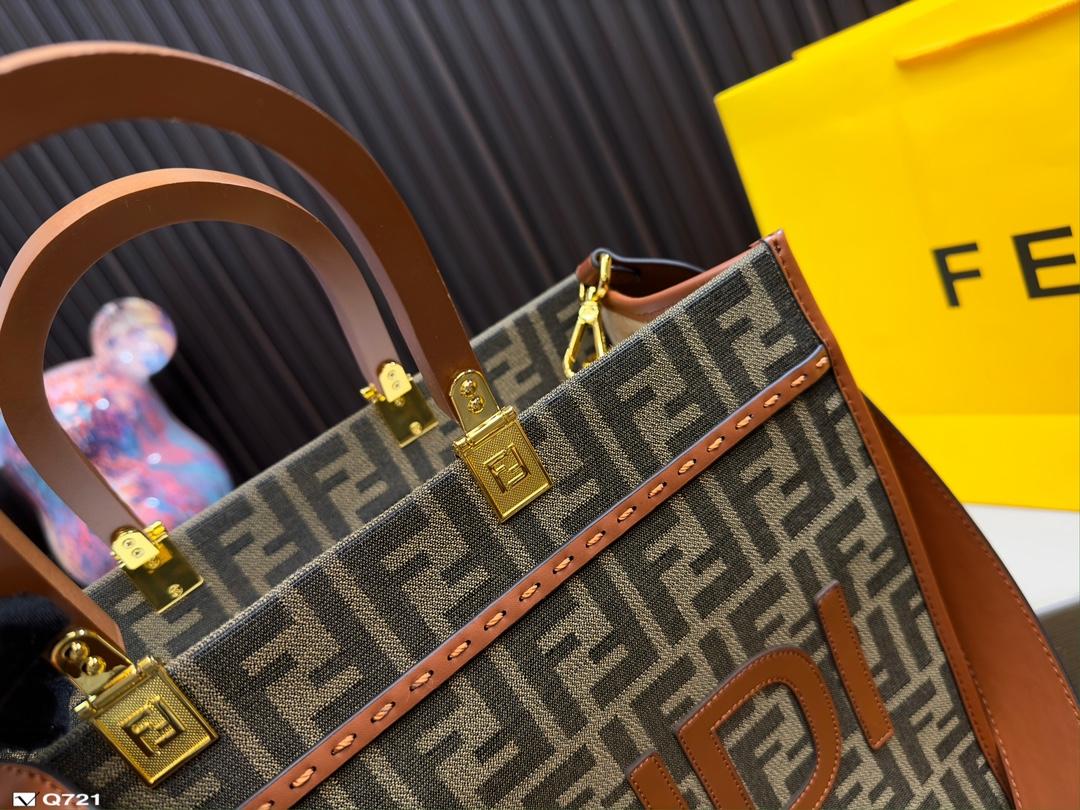Replica Fendi Bag 22*22CM/34*29CM