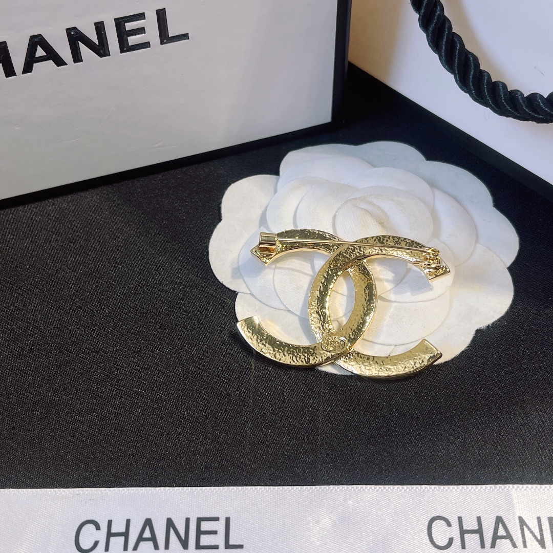 Replica CHANEL Brooch