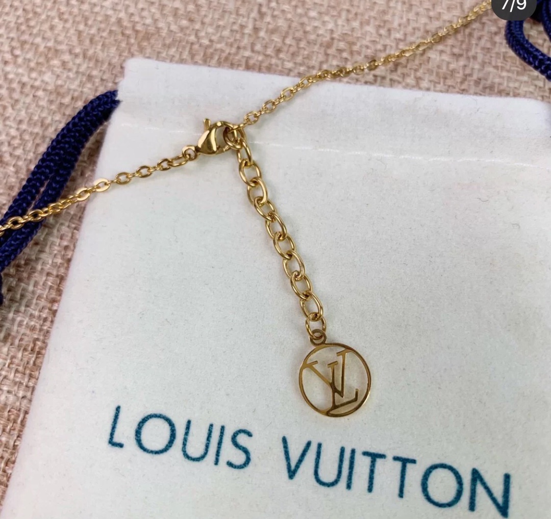 Replica LOUIS VUITTON Necklace