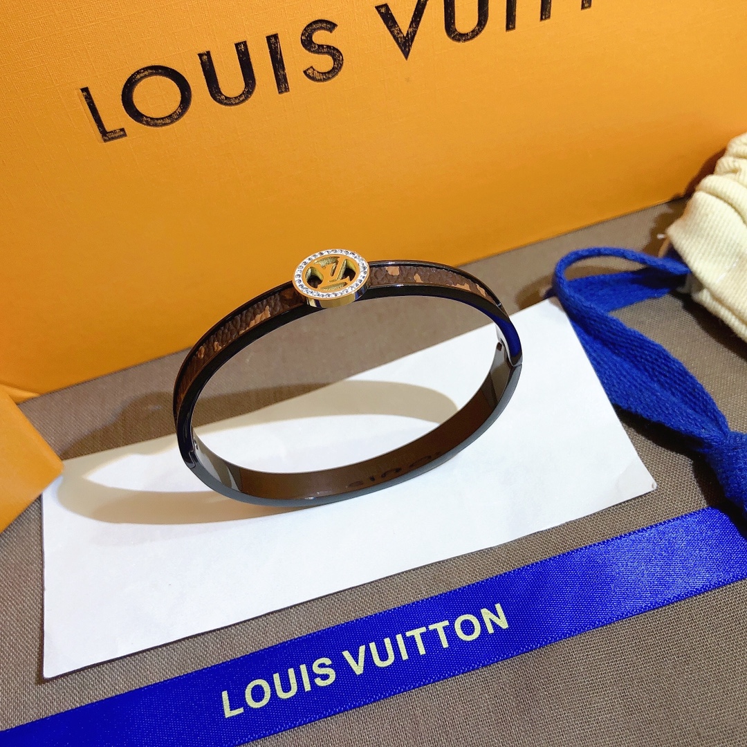 Replica LOUIS VUITTON Bangle