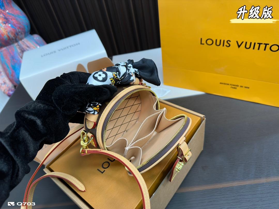 Replica Louis Vuitton Bag 12.5*11CM