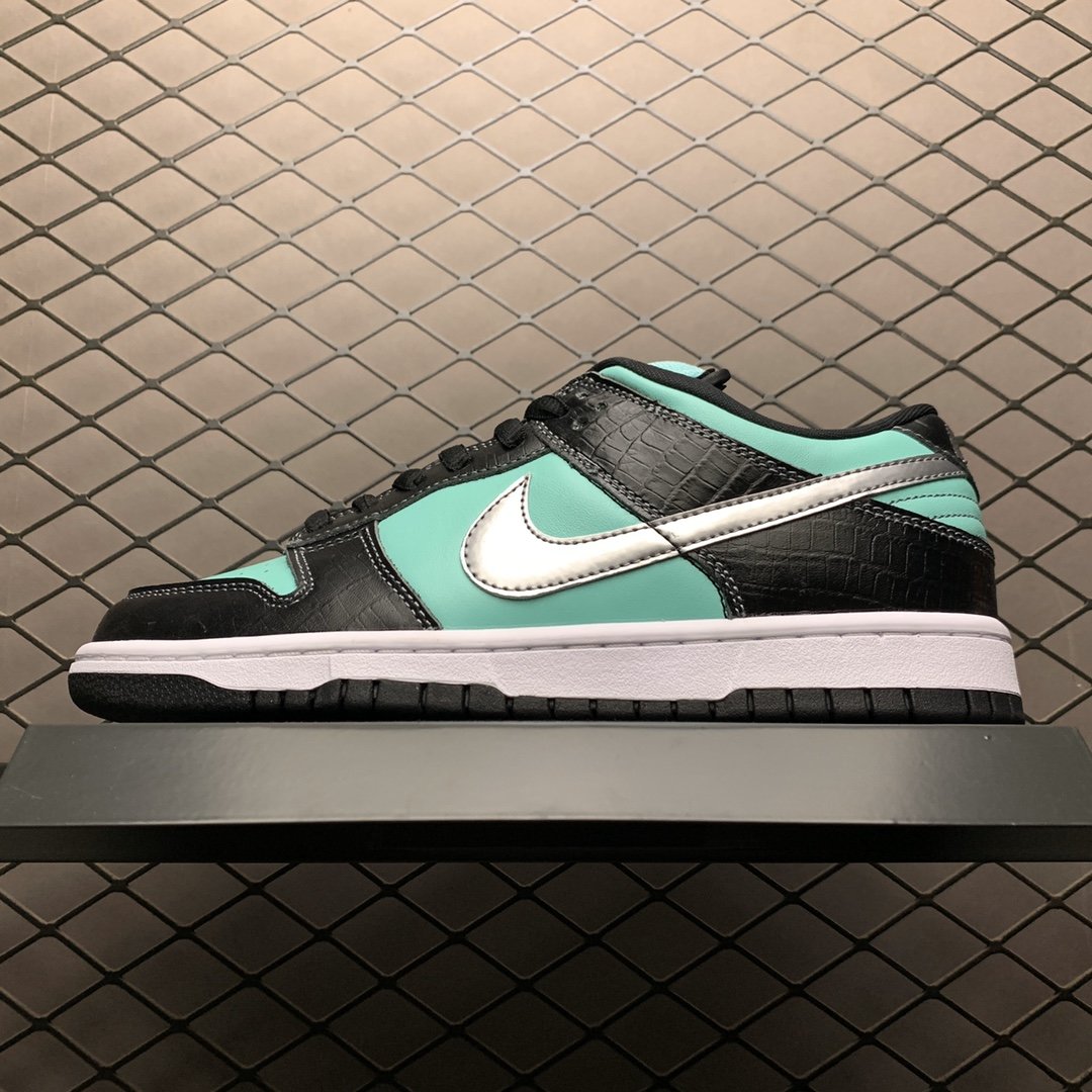 Replica Nike Dunk SB Shoe Diamond Supply Co. X Nike SB Dunk Low Pro Tiffany 304292-402 Siz