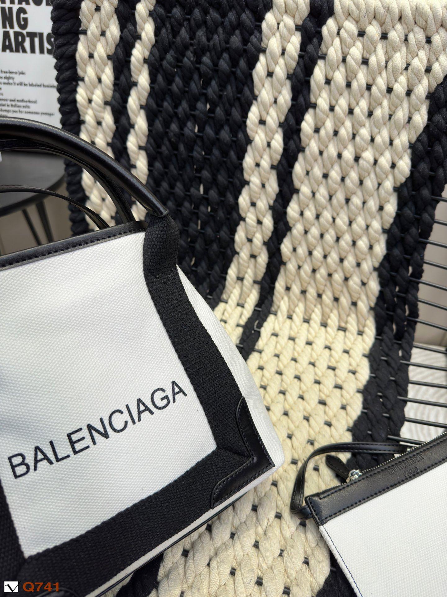 Replica Balenciaga Bag 27*23CM