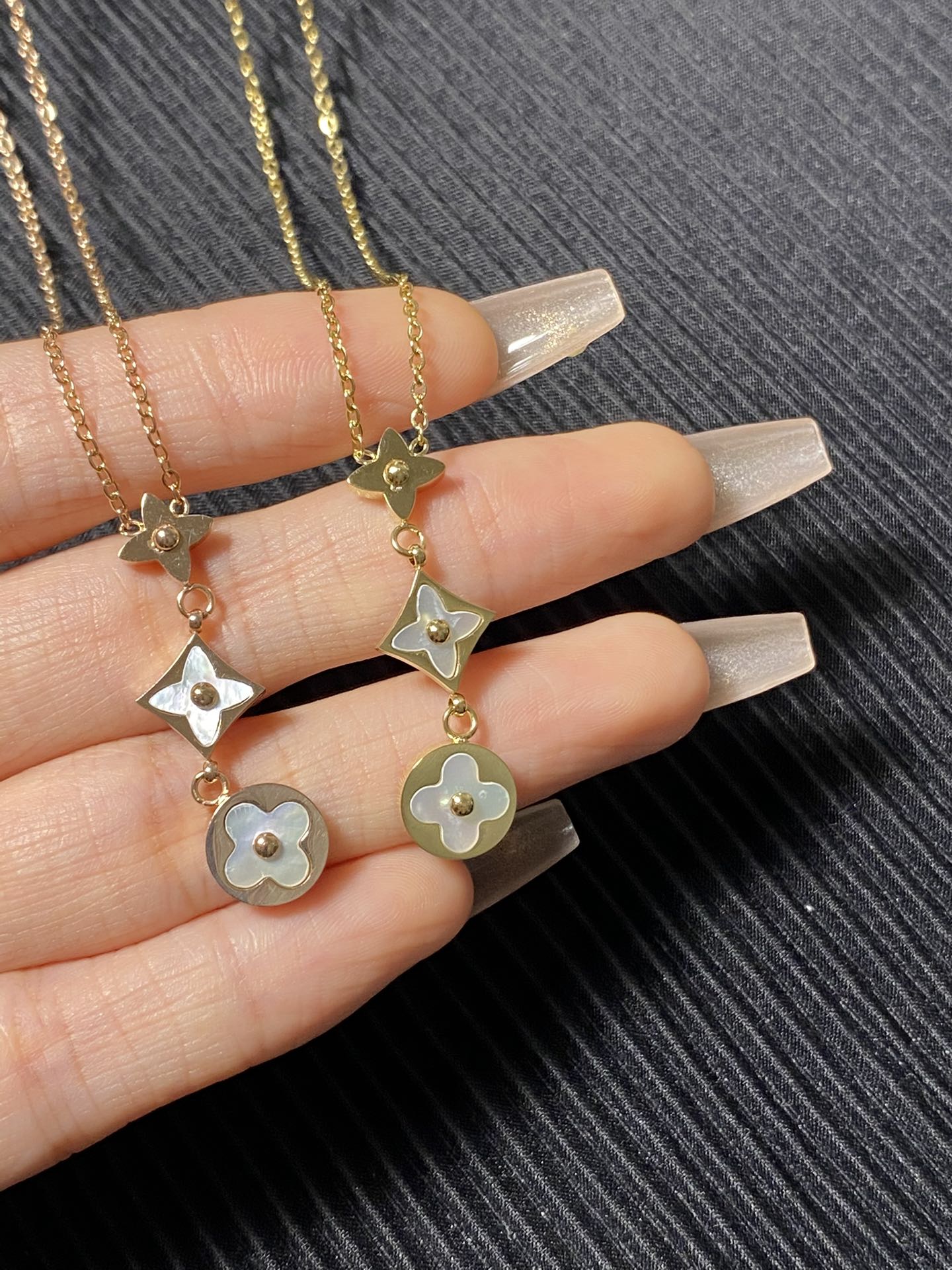 Replica LOUIS VUITTON Necklace