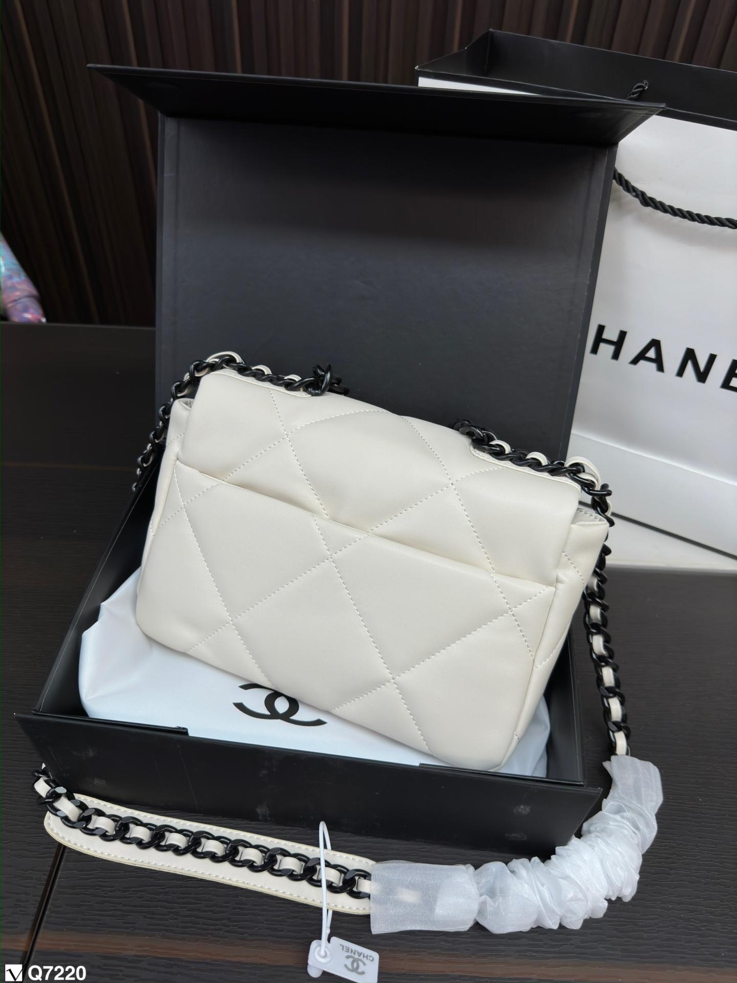 Replica Chanel Bag 17*25CM