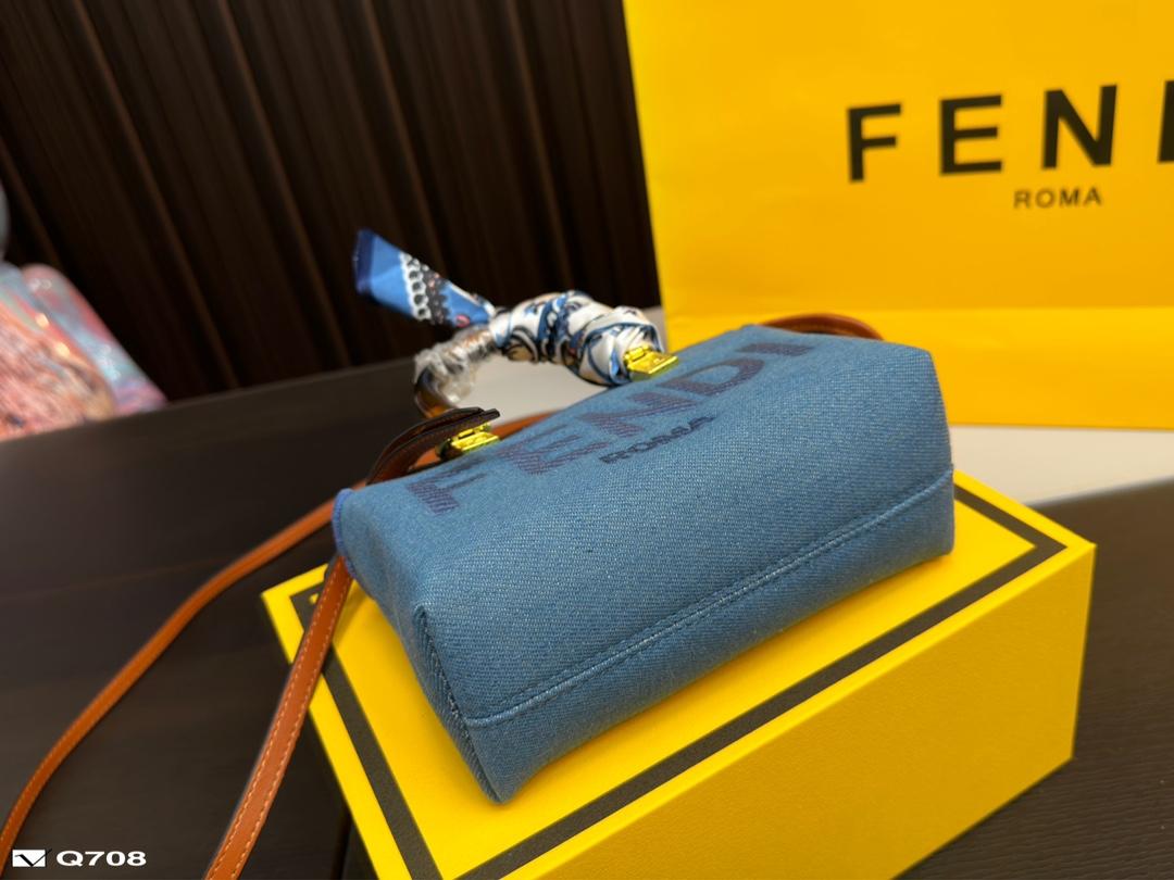 Replica Fendi Bag 17*12CM