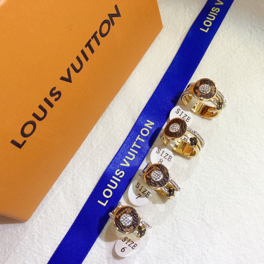 Replica LOUIS VUITTON Ring