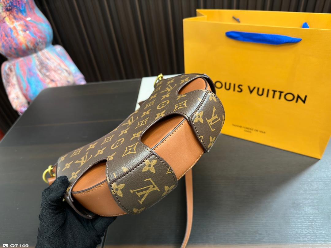Replica Louis Vuitton Bag 13*24CM