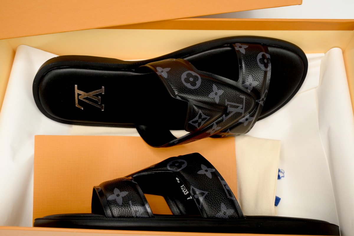 Replica Louis Vuitton Shoe BLACK LOUIS VUITTON Oasis Black Presbyopia