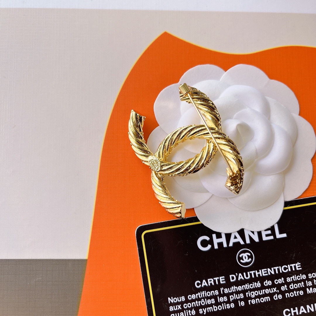 Replica CHANEL Brooch