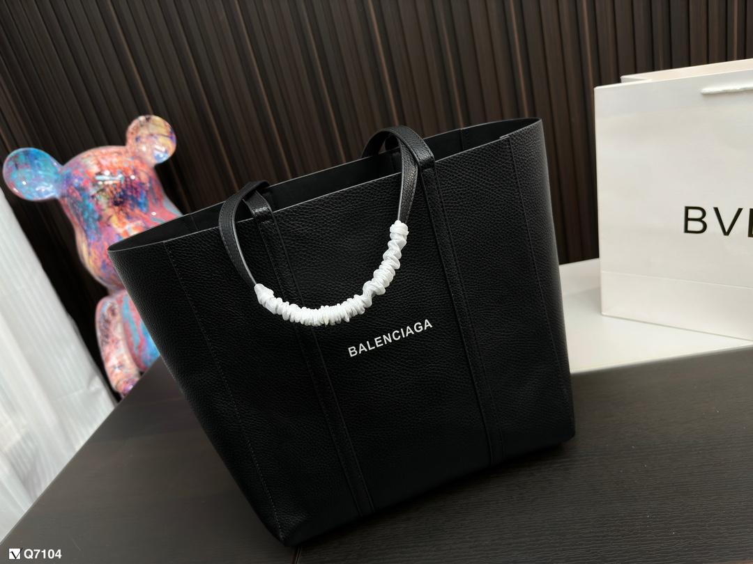 Replica Balenciaga Bag 36*29CM