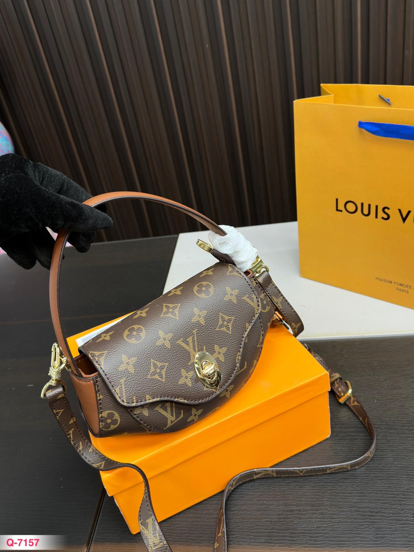 Replica Louis Vuitton Bag 11*21CM
