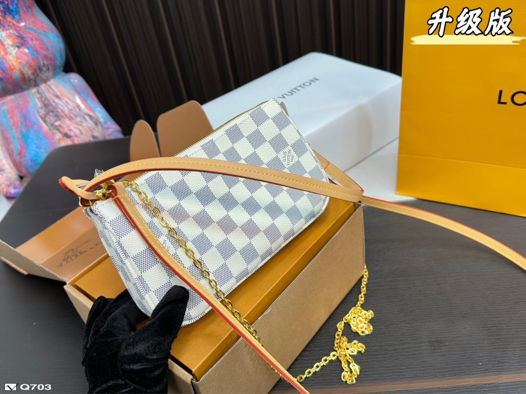 Replica Louis Vuitton Bag 22*13CM
