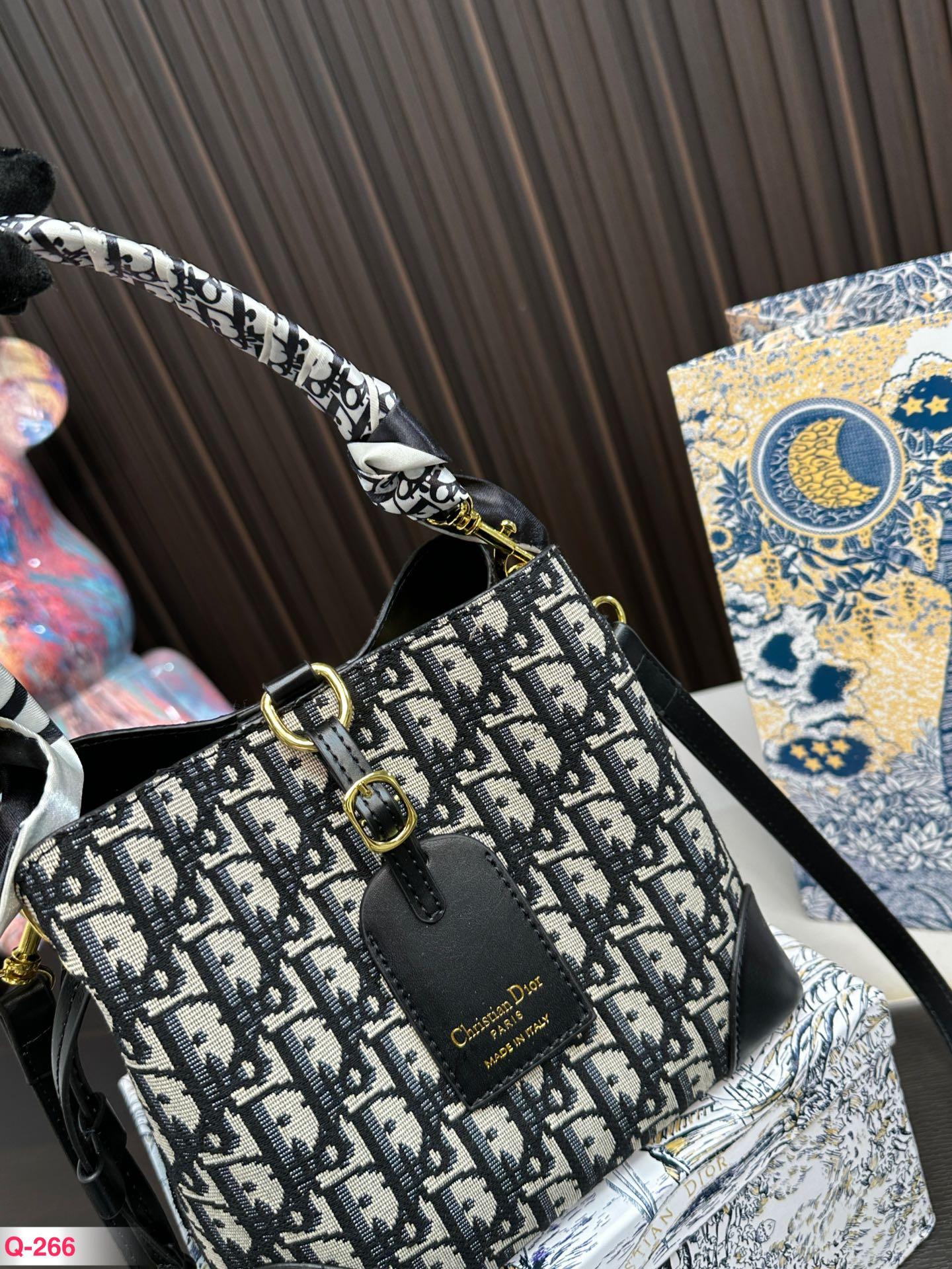 Replica Dior Bag 18*20CM