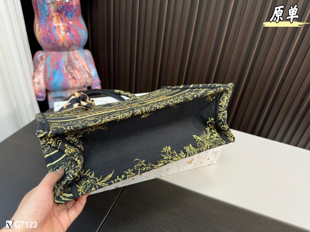 Replica Dior Bag   41*34CM/36*27CM