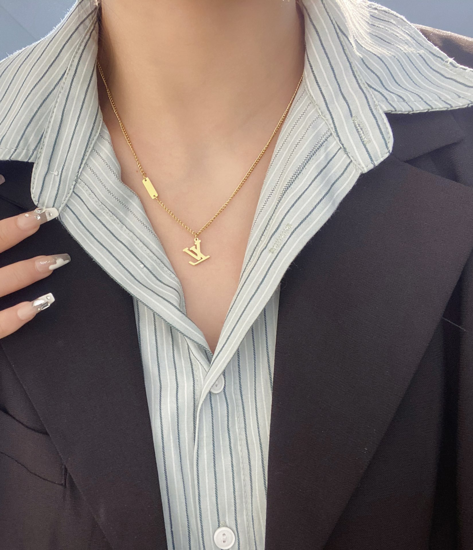 Replica LOUIS VUITTON Necklace
