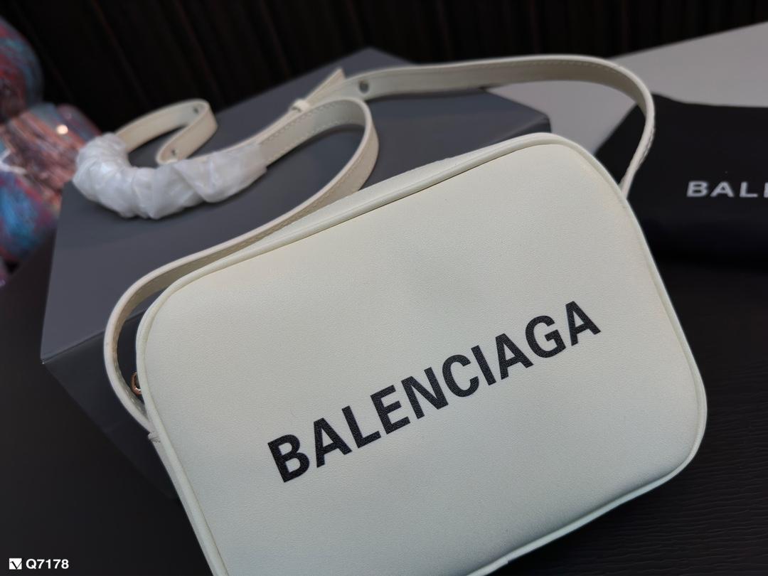 Replica Balenciaga Bag 20*15CM