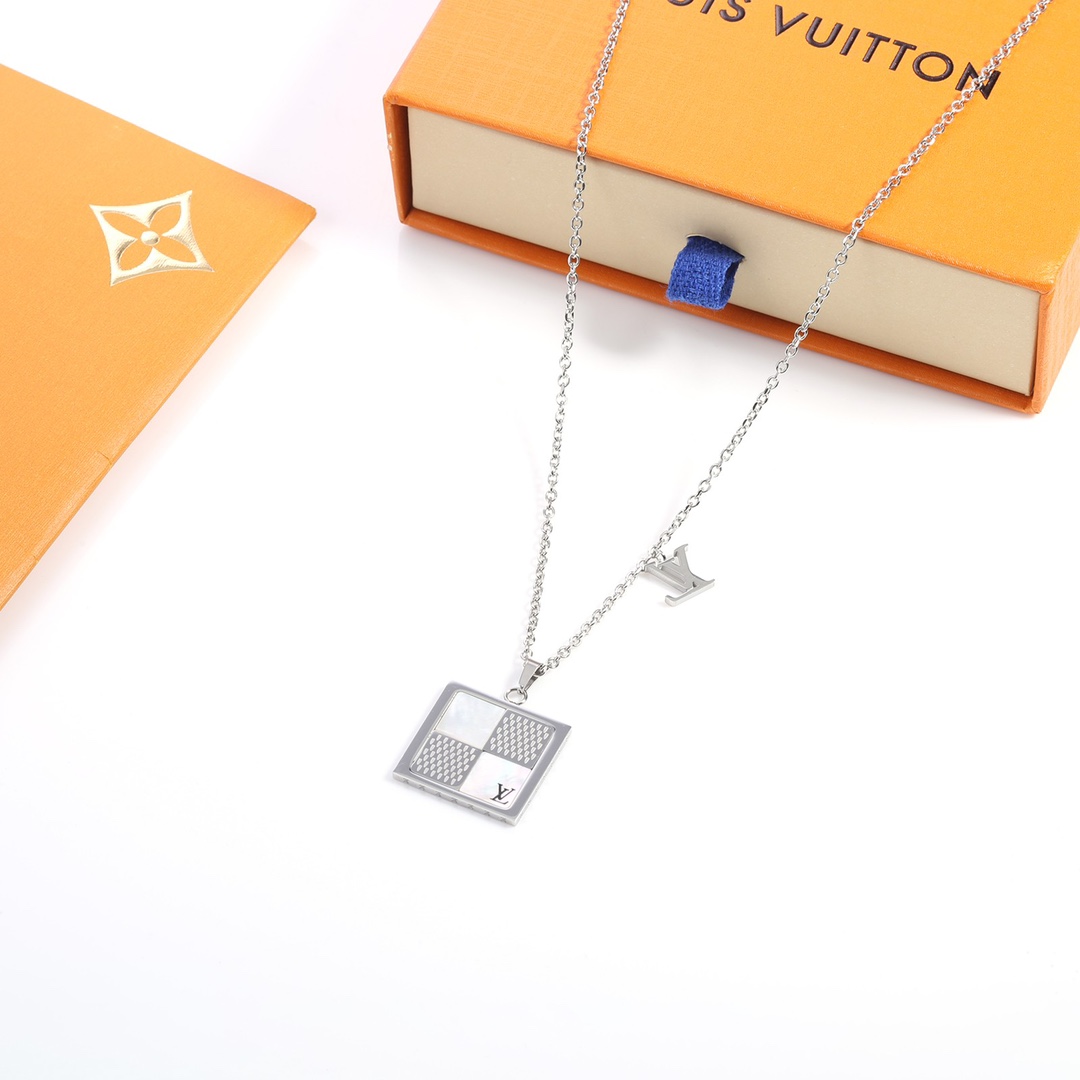Replica LOUIS VUITTON Necklace